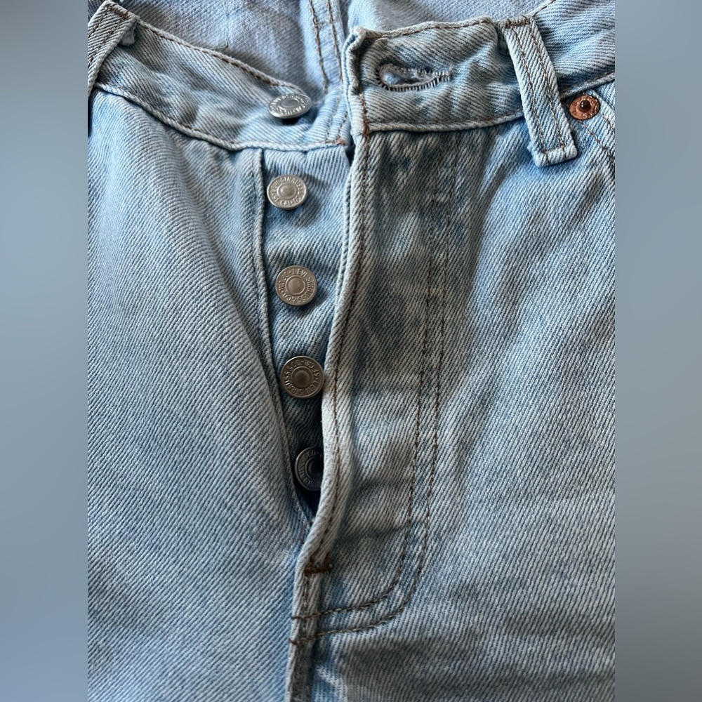 Vintage Levi’s 501 - Picture 3 of 10